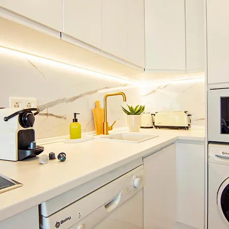 Mara's Seaviews -beachfront - Duplex Penthouse Torremolinos